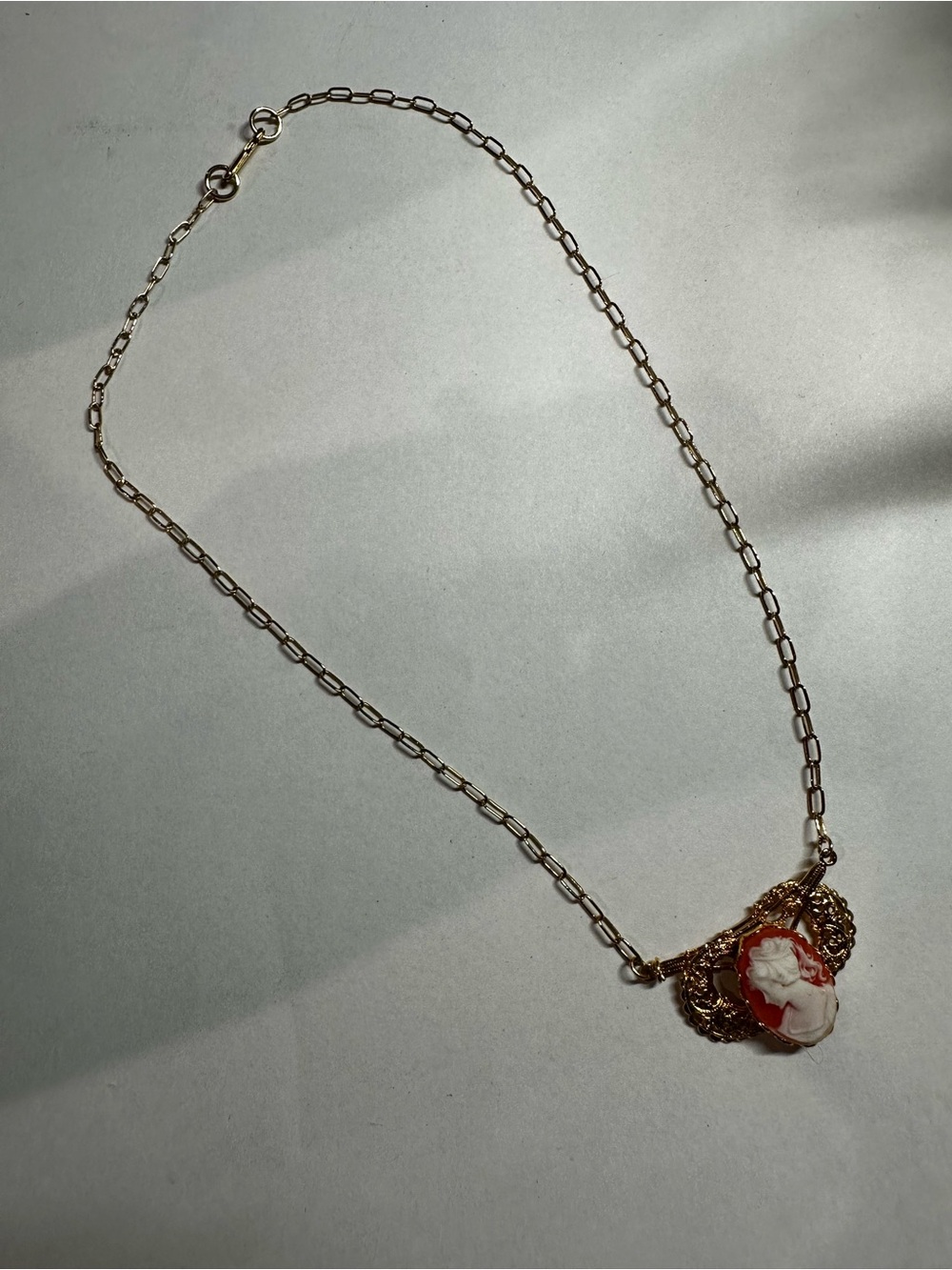 Vintage Gold Tone Faux Cameo Filigree Paperclip Chain Necklace